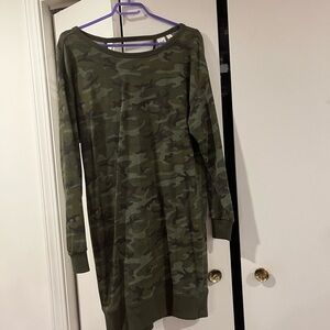 GAP Camouflage Long Sleeve Dress